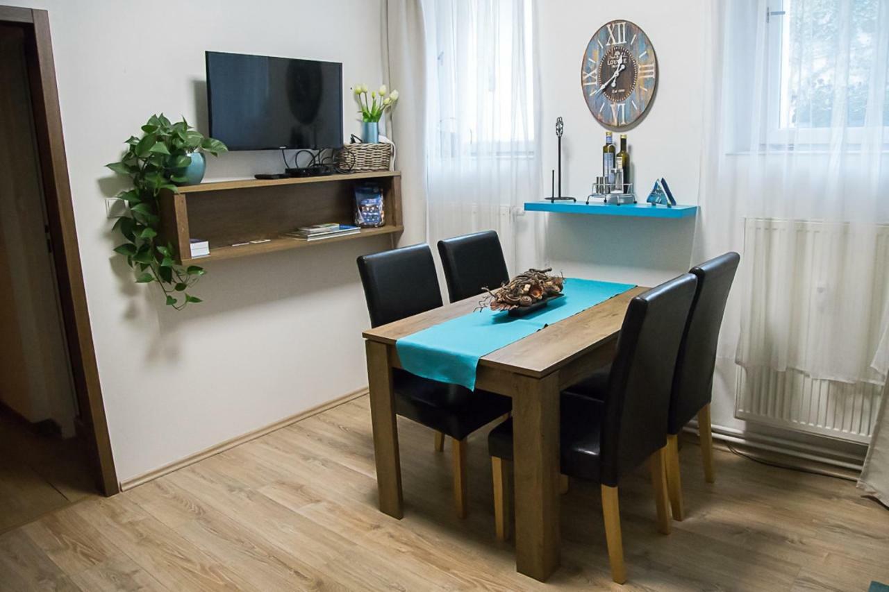 Nice Home To Stay At Prague Close To Castle With Terrace And Garden Екстериор снимка