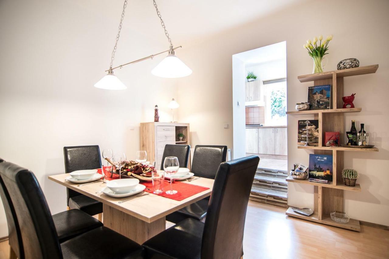 Nice Home To Stay At Prague Close To Castle With Terrace And Garden Стая снимка
